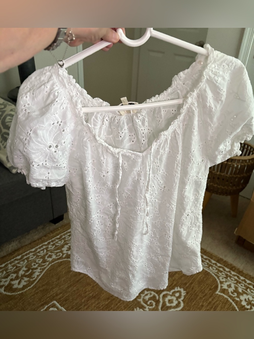 Grand and Greene womens short sleeve tie v-neck white eyelet blouse med